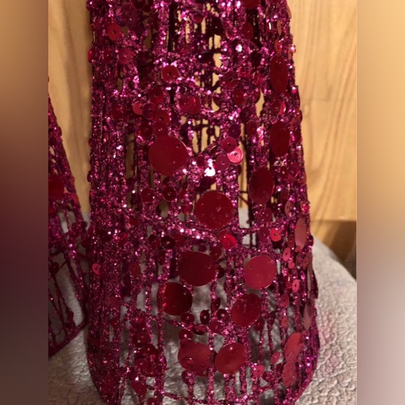 Pink Glitter Cone Trees - Picture 2 of 6